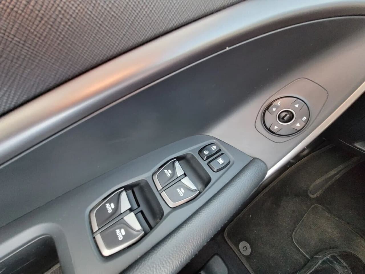 Hyundai Santa Fe - zdjęcie 16