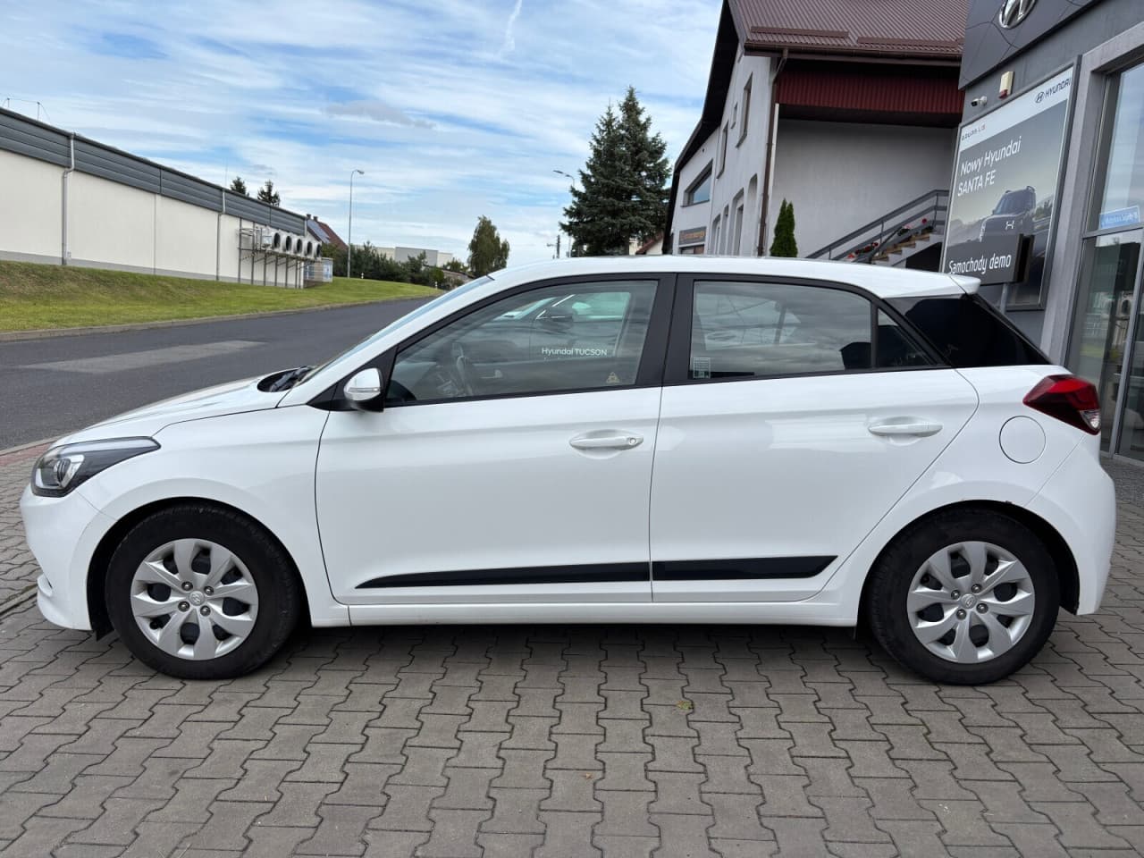 Hyundai i20 - zdjęcie 3