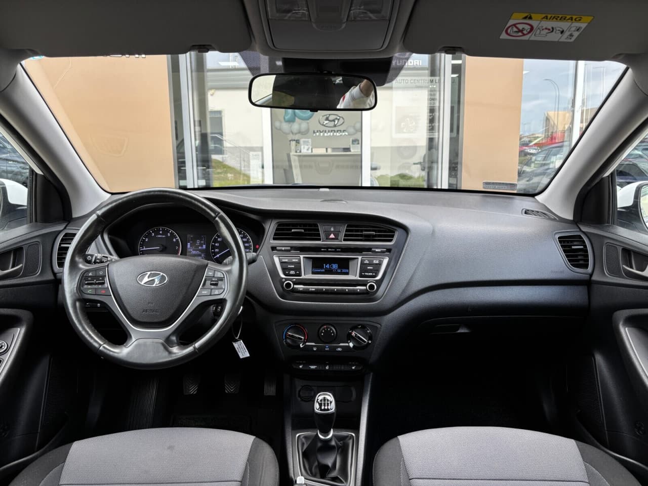 Hyundai i20 - zdjęcie 16