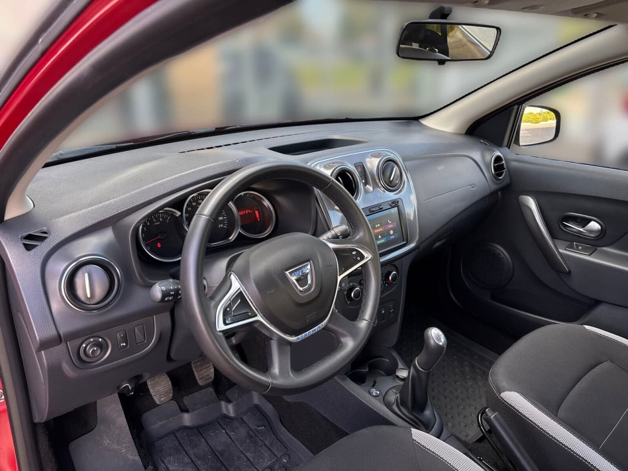 Dacia Sandero - zdjęcie 13