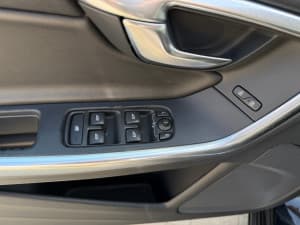 Volvo S60 - miniatura 10