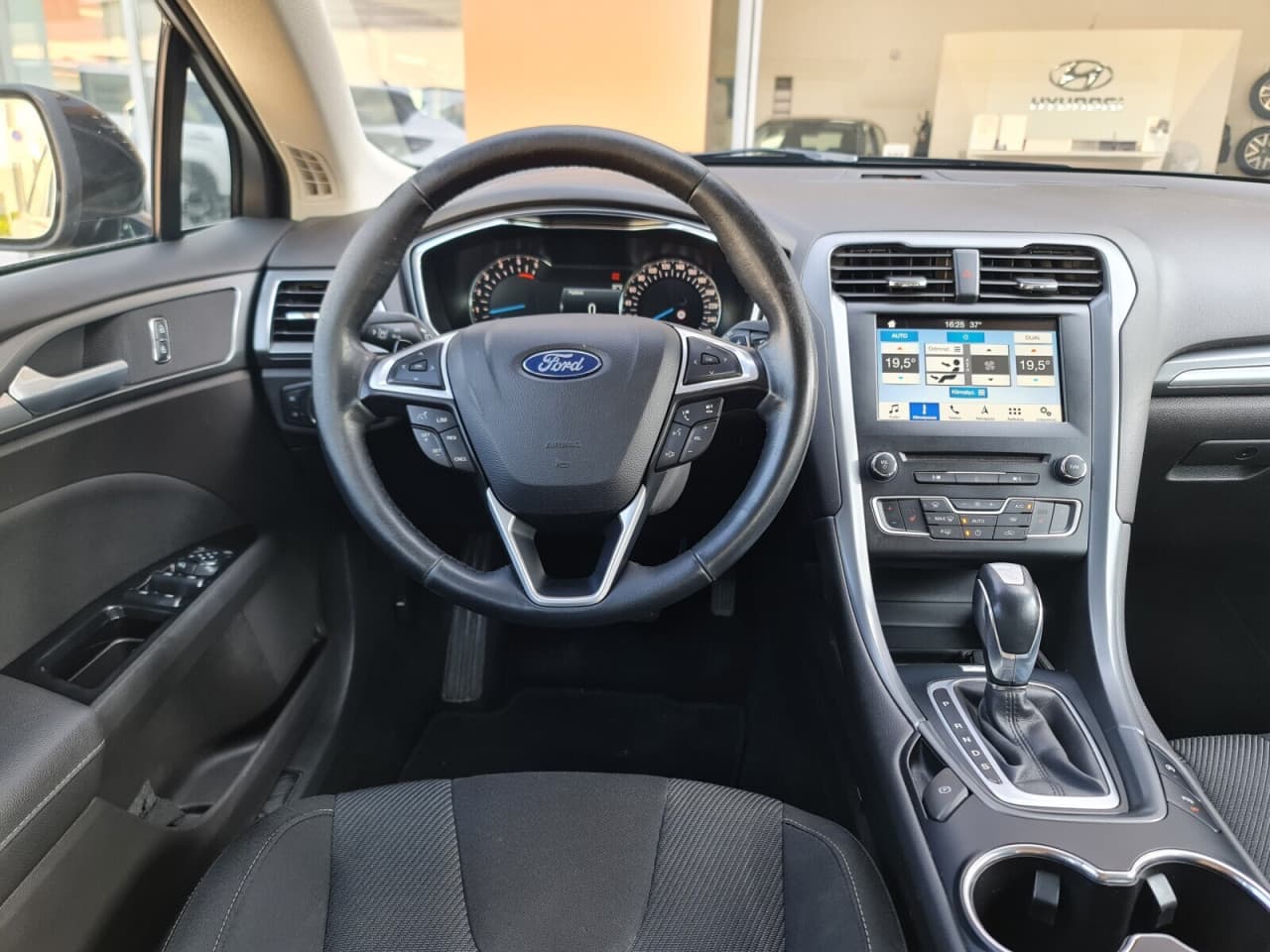 Ford Mondeo - zdjęcie 16