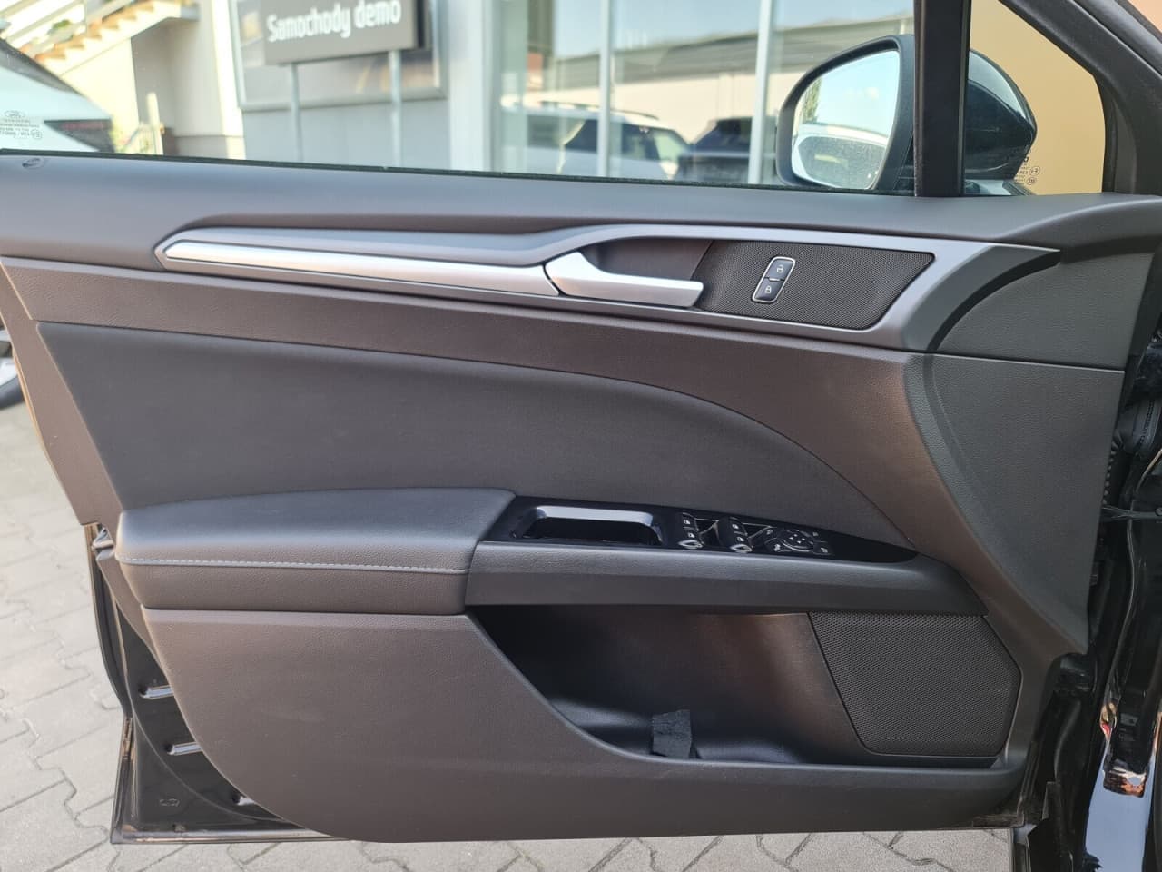 Ford Mondeo - zdjęcie 9
